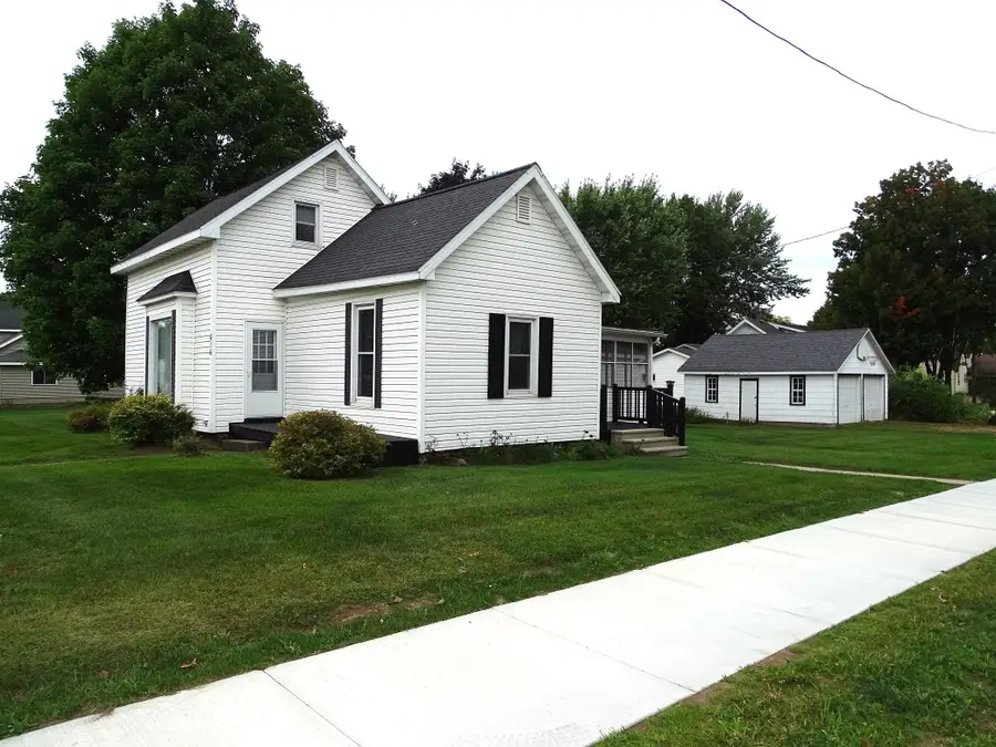 616 E Prospect Street, Durand, WI 54736 - Image #2