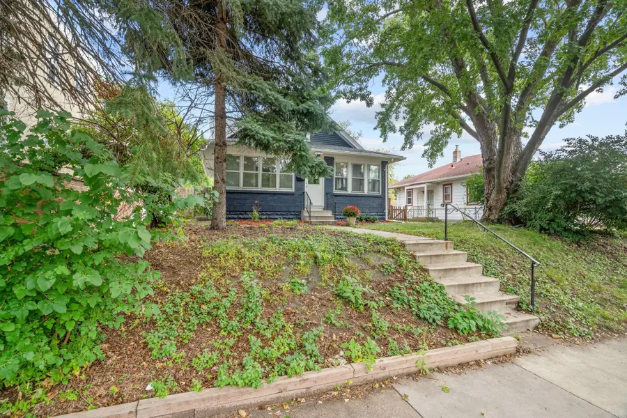 388 Snelling Avenue S, Saint Paul, MN 55105 - #3