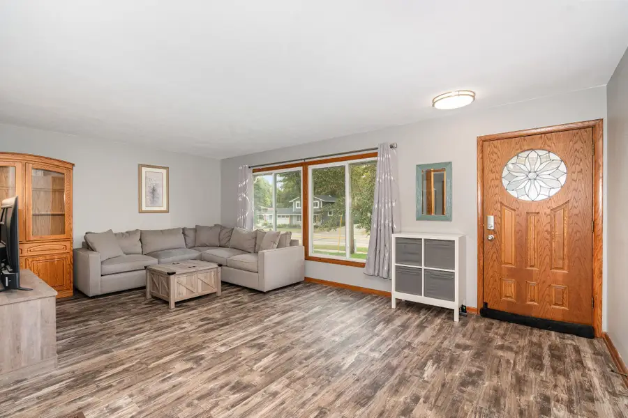 3915 Mcknight Road N, White Bear Lake, MN 55110 - Image #3