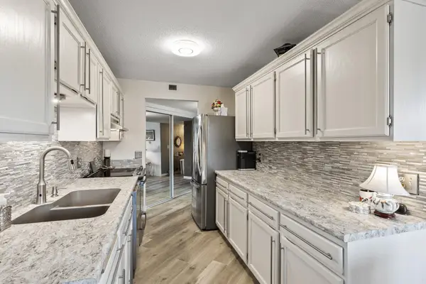 6615 Lake Shore Drive S #314, Richfield, MN 55423