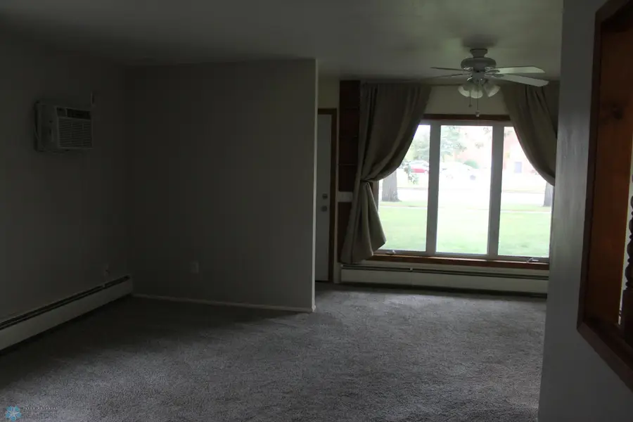 814 4th Street N, Wahpeton, ND 58075 - Image #3