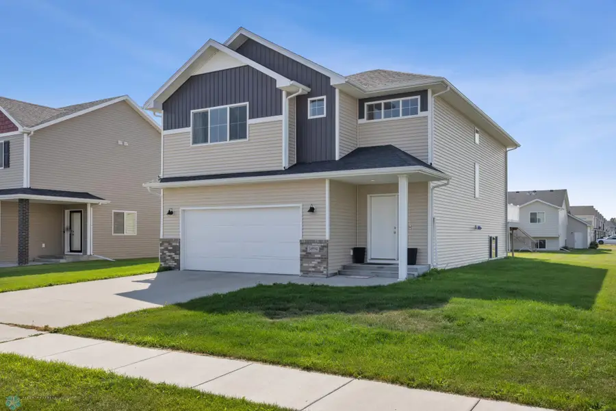 5894 58th Avenue S, Fargo, ND 58104 - Image #2