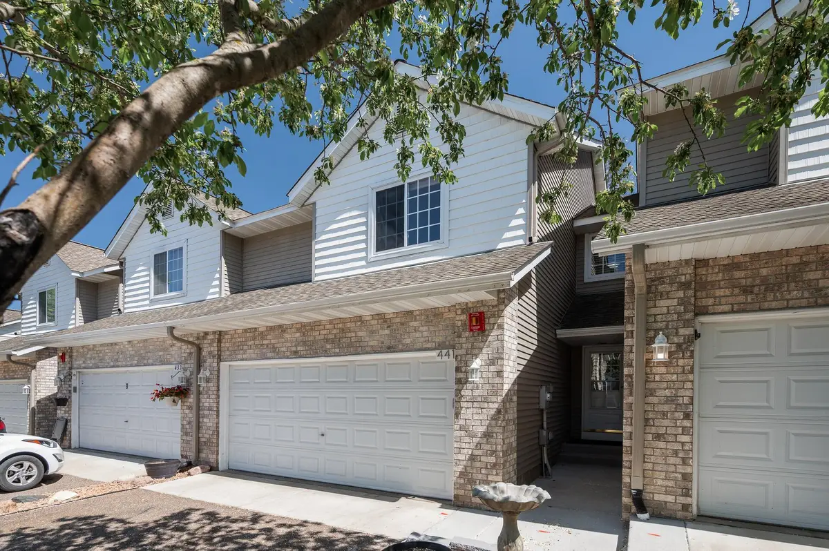 441 Pleasant Lane, Chaska, MN 55318 - Image #1