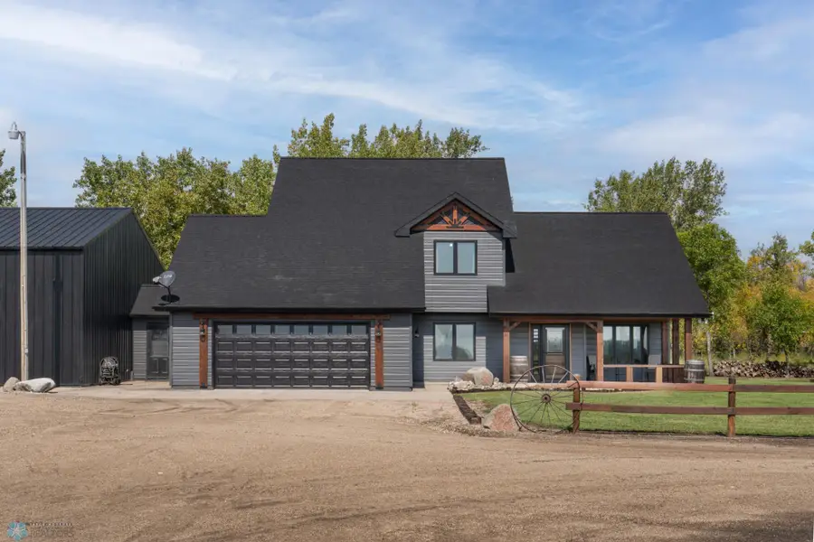 635 20th Street Ne, Thompson, ND 58278 - #2