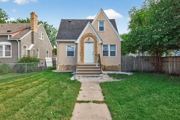 2610 Humboldt Avenue N, Minneapolis, MN 55411