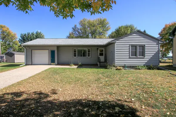 221 3rd Avenue S, Brownton, MN 55312