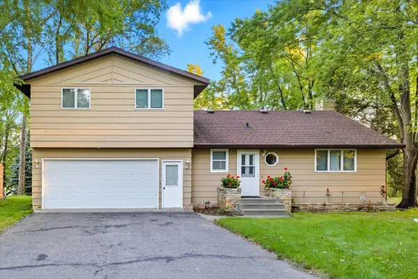 19526 Elmcrest Road, Richmond, MN 56368