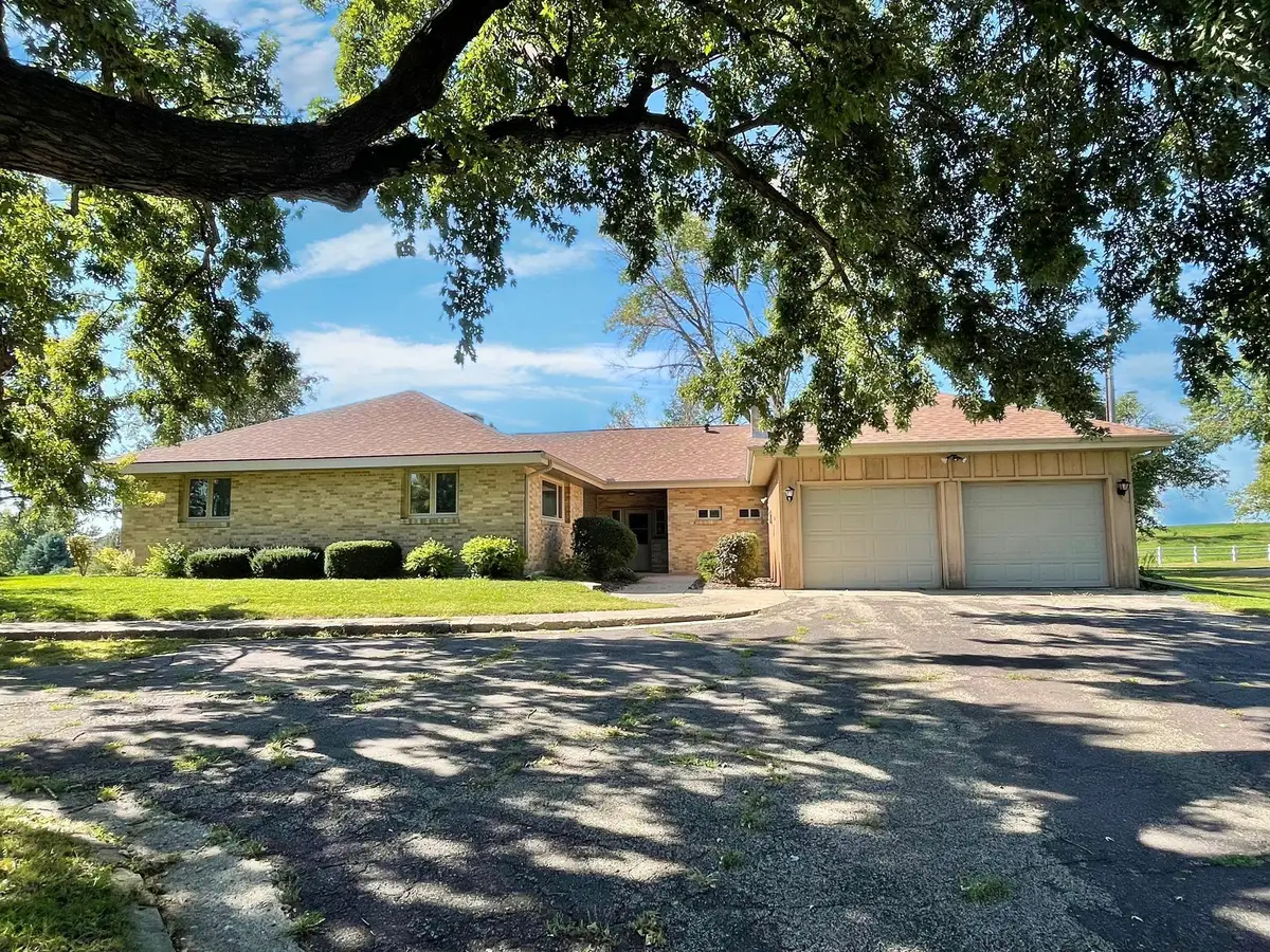 18375 County Road 4, Springfield, MN 56087 - Image #1