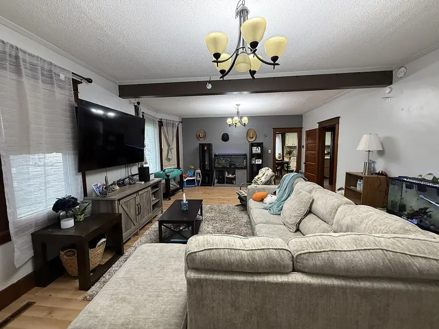 202 S 6th Street, Montevideo, MN 56265 - Image #2