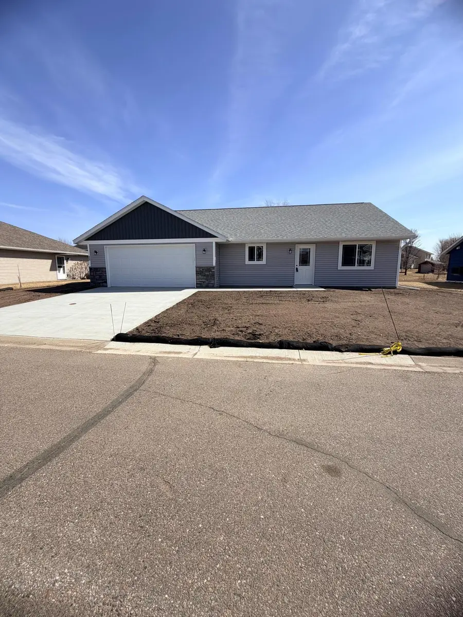 425 4th Avenue Se, Saint Joseph, MN 56374 - #2