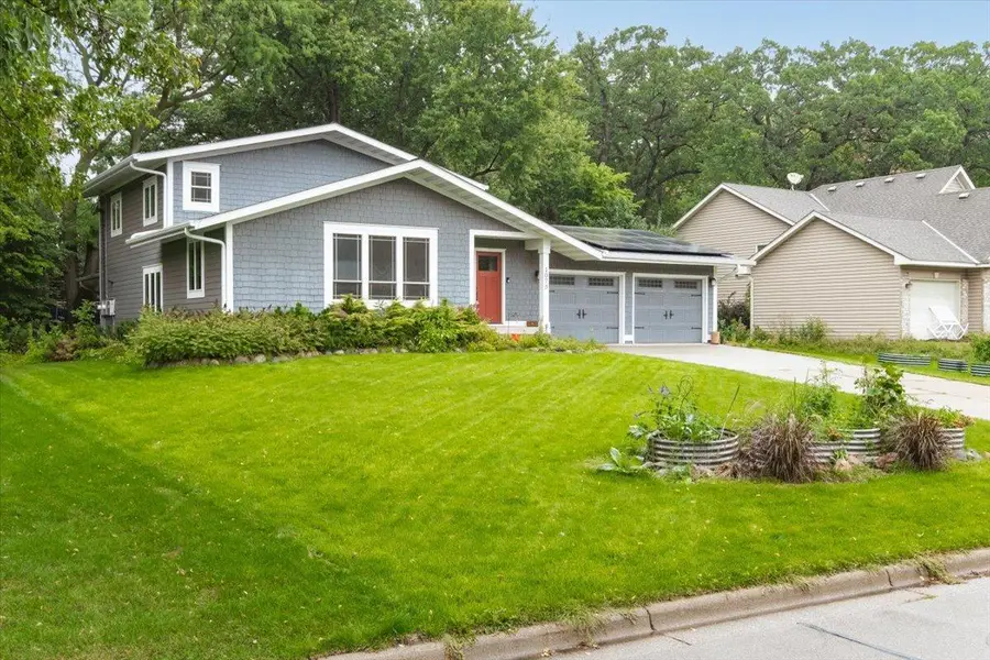 1075 Sherren Street W, Roseville, MN 55113 - Image #3