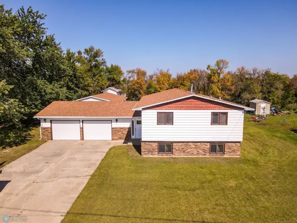 589 6th Street Se, Valley City, ND 58072