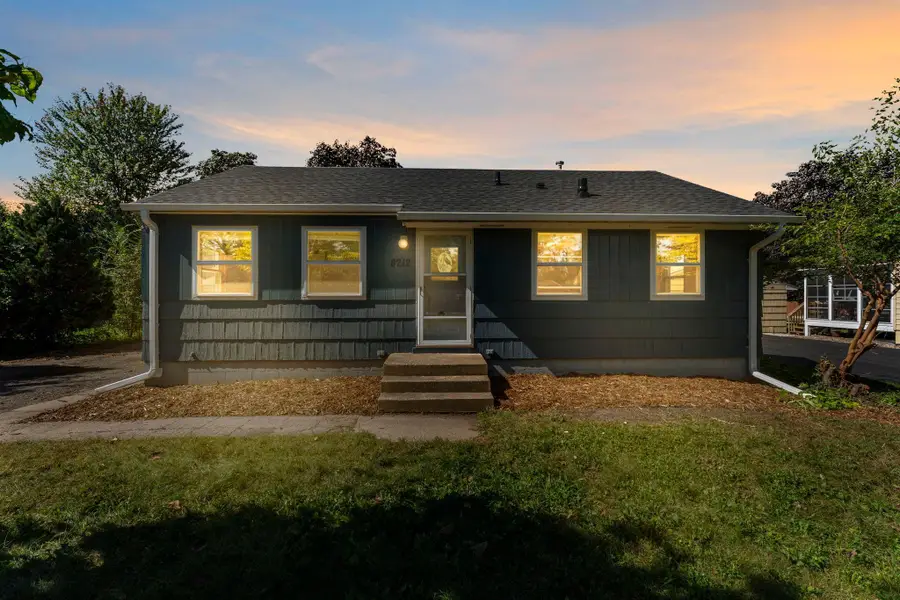 8212 17th Avenue S, Bloomington, MN 55425 - Image #2