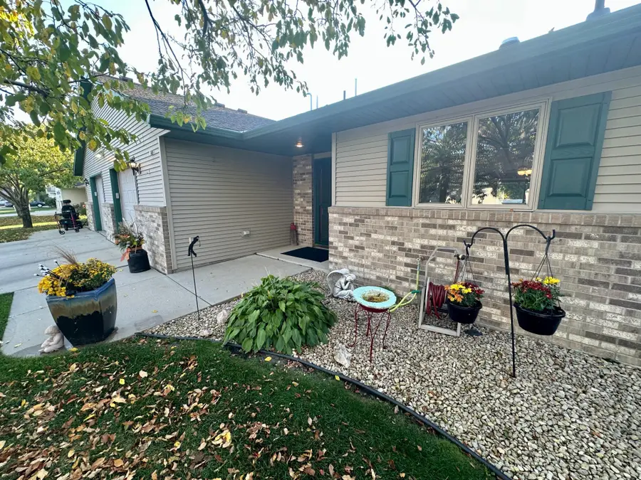 304 SE Valley View Drive, Willmar, MN 56201 - Image #2