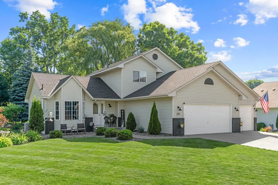 201 Pendryn Hill Curve, Woodbury, MN 55125 - Image #2