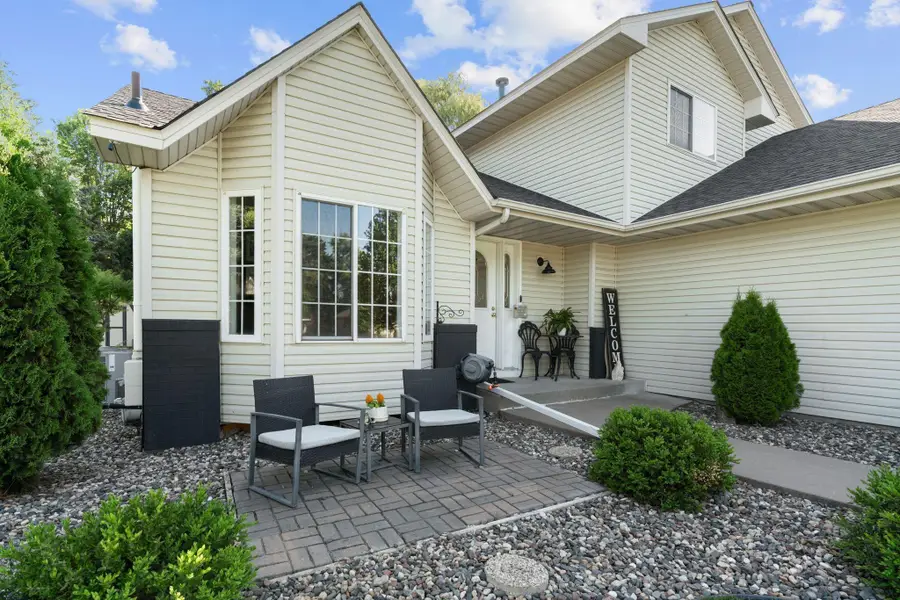 201 Pendryn Hill Curve, Woodbury, MN 55125 - Image #3