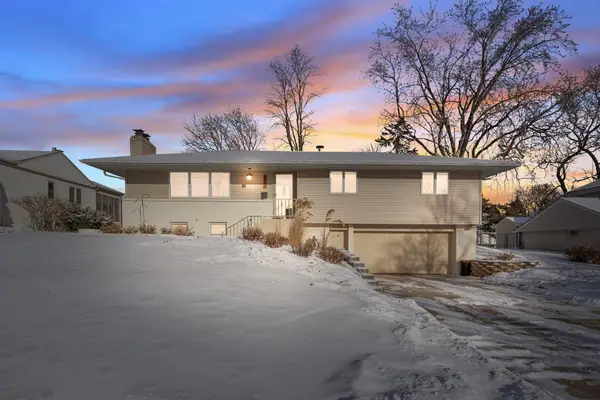 3109 Wendhurst Avenue, Saint Anthony, MN 55418