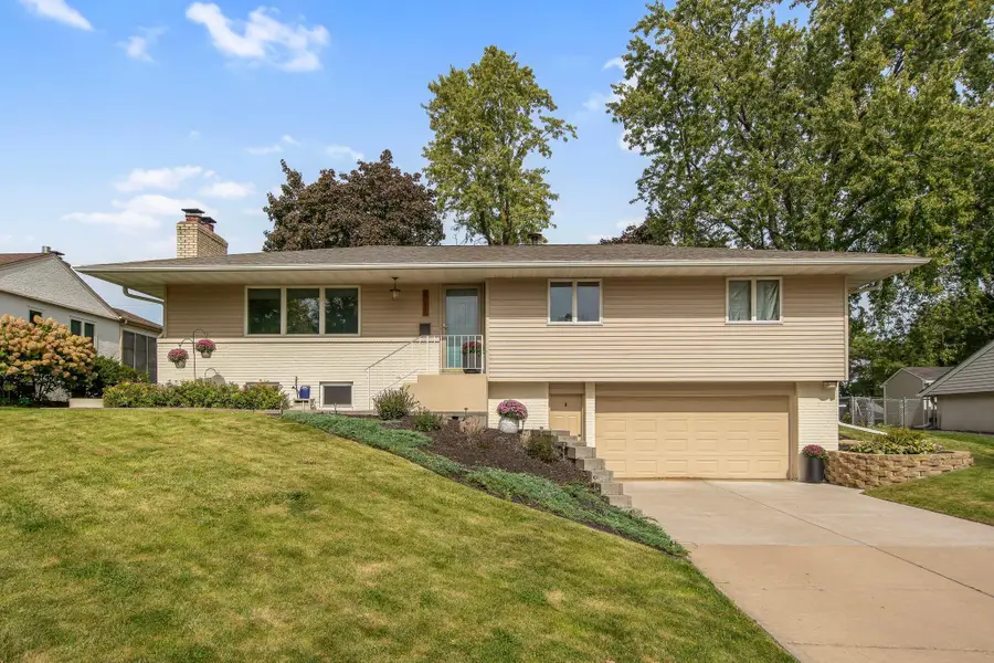 3109 Wendhurst Avenue, Saint Anthony, MN 55418 - Image #2