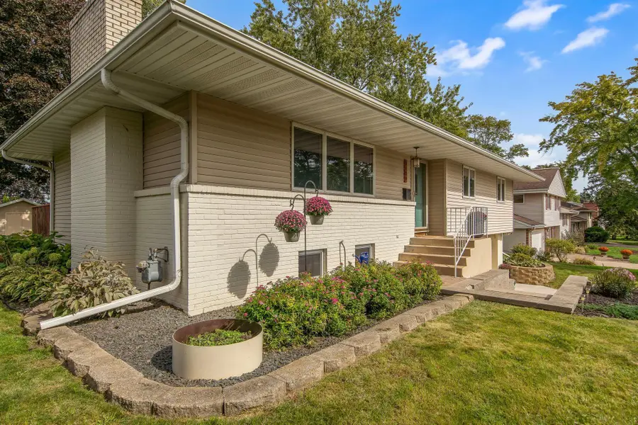 3109 Wendhurst Avenue, Saint Anthony, MN 55418 - Image #3