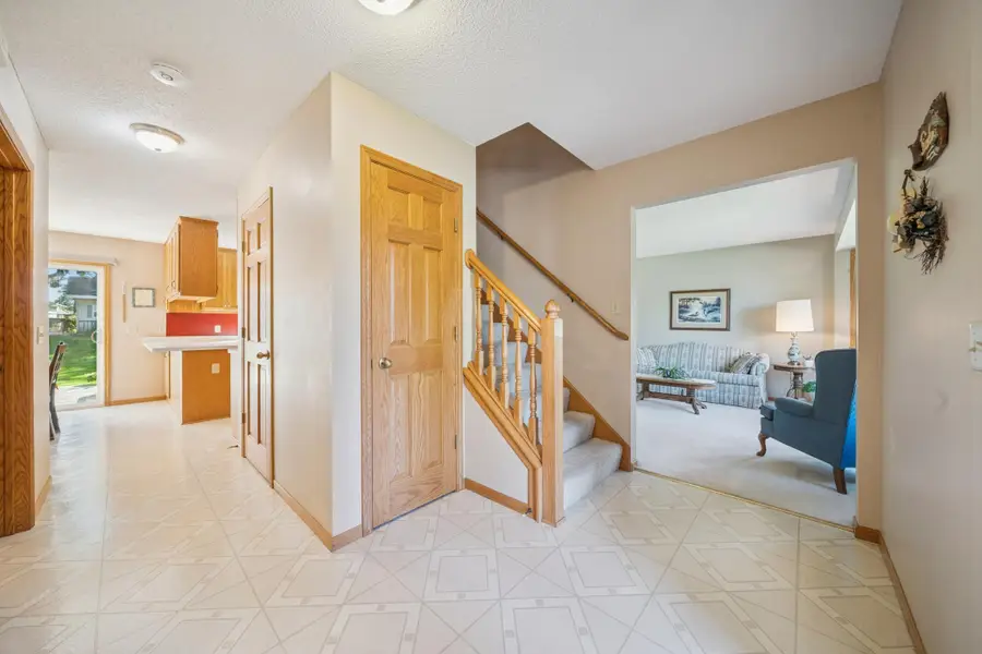 9924 172nd Street W, Lakeville, MN 55044 - Image #2