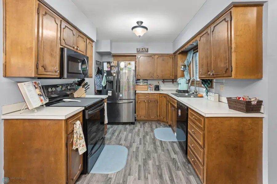 2014 18th Street S, Moorhead, MN 56560 - Image #2