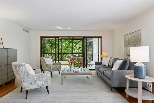 7250 Lewis Ridge Parkway #107, Edina, MN 55439