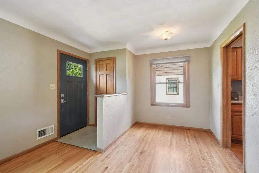 2112 Minnehaha Avenue E, Saint Paul, MN 55119 - Image #3