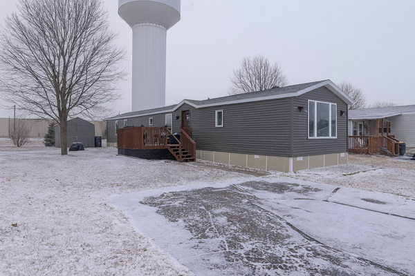 2111 Excalibur Road, North Mankato, MN 56003