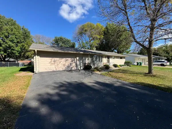 1115 Swanhill Drive, Albert Lea, MN 56007