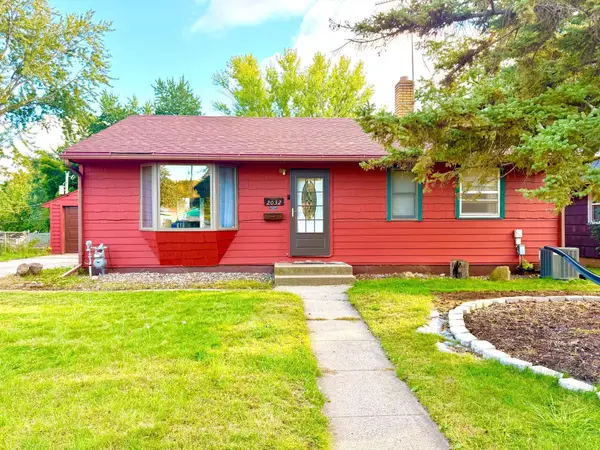 2032 Hyacinth Avenue E, Saint Paul, MN 55119