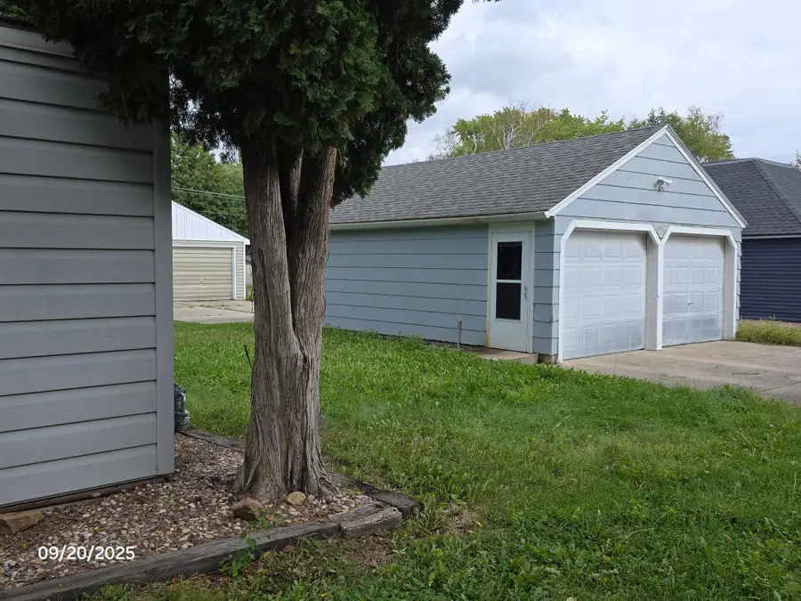 805 N Renville Street, Winthrop, MN 55396 - Image #2