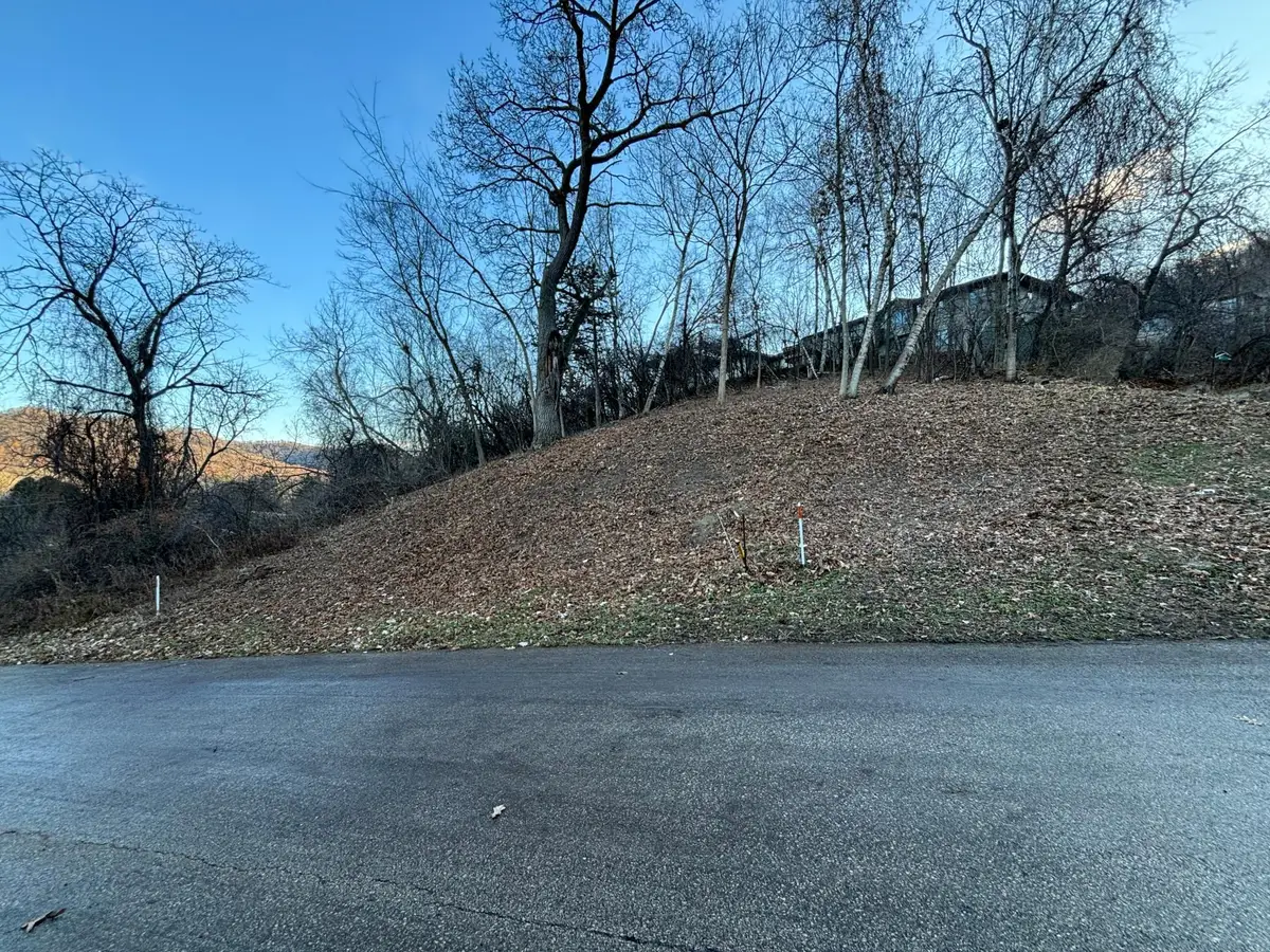 53 Rodeo Drive, Winona, MN 55987 - Image #1