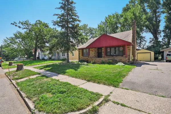 272 Butler Avenue E, West Saint Paul, MN 55118