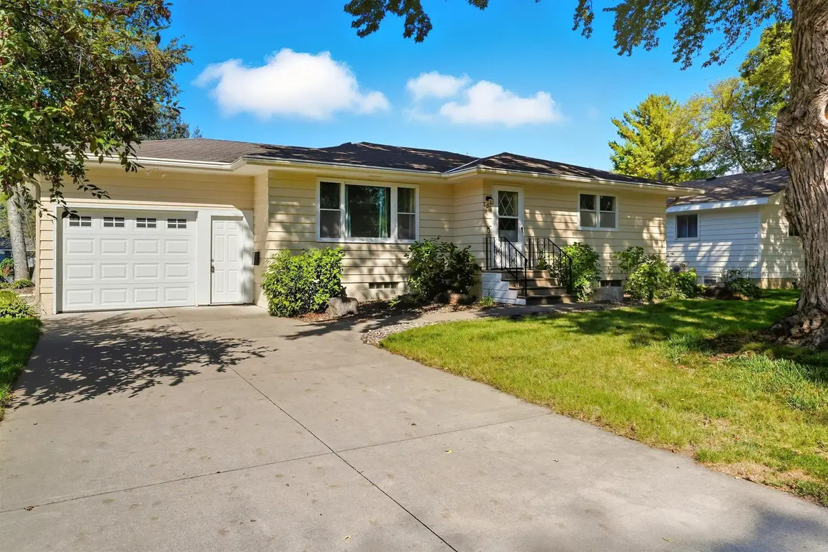 105 5th Street Se, New Prague, MN 56071 - Image #1