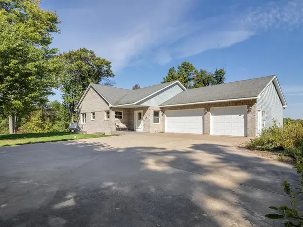 21087 National Street Ne, East Bethel, MN 55011