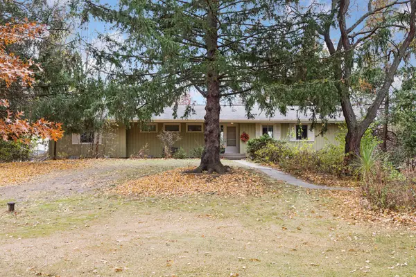 26 Duck Pass Road, North Oaks, MN 55127