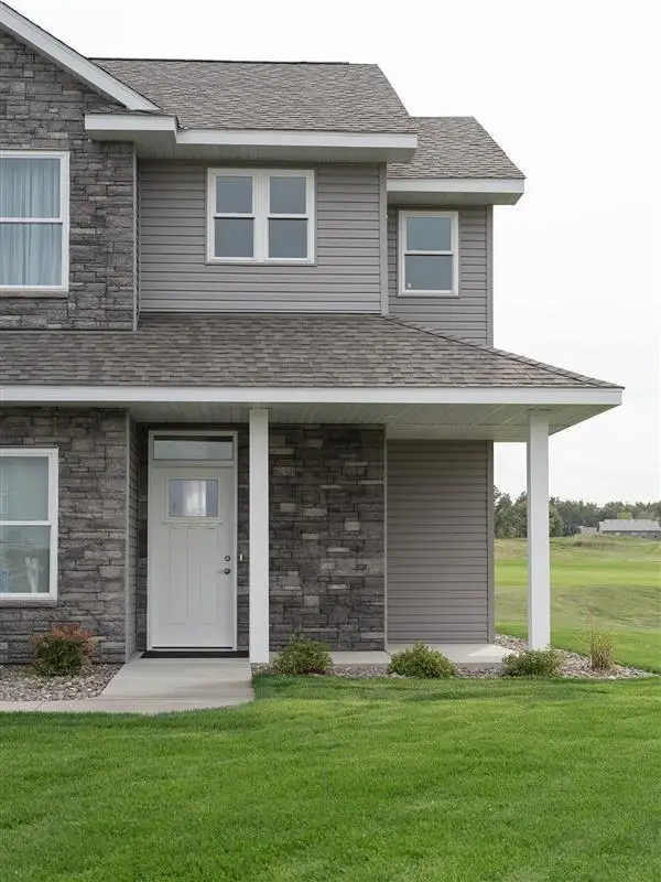 5913 Rub Of The Green Street, Saint Cloud, MN 56304 - #2