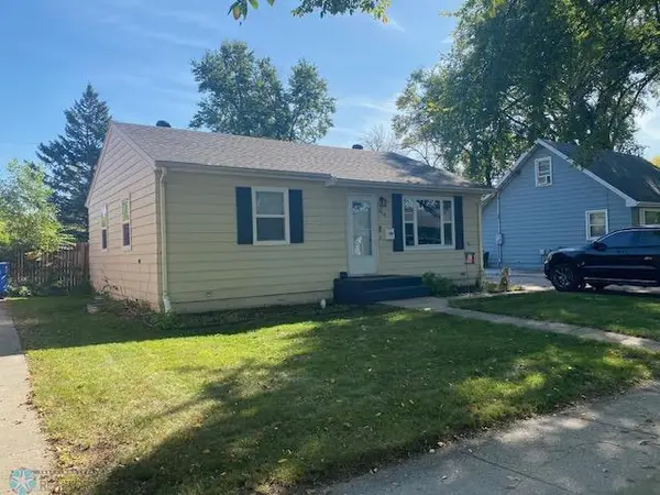 814 19th Street S, Fargo, ND 58103