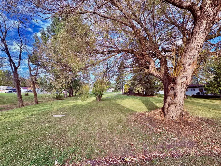 211 7th Avenue Se, Baudette, MN 56623 - Image #3