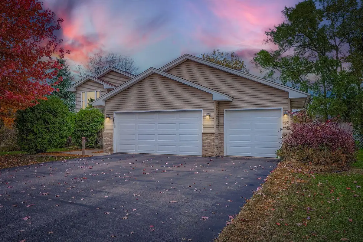 9218 Georgia Avenue N, Brooklyn Park, MN 55445 - Image #1