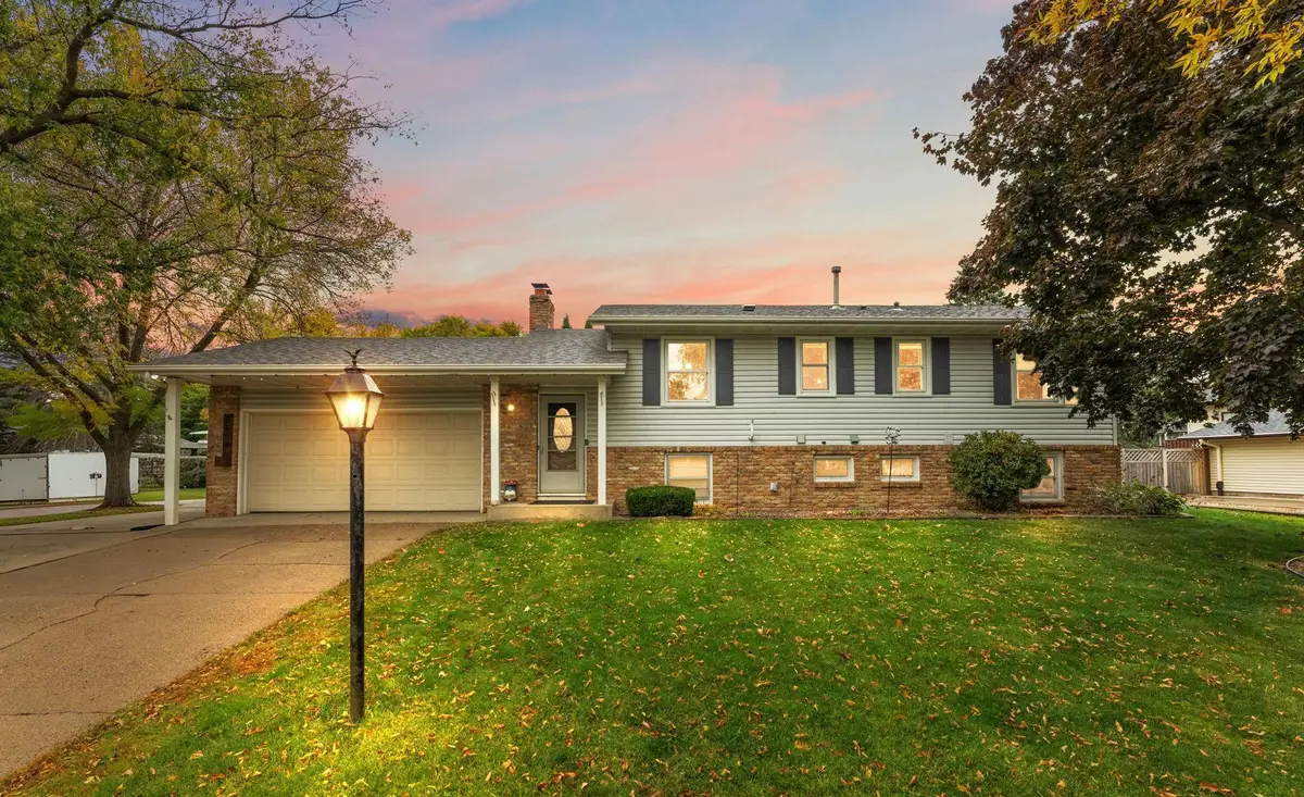 8664 88th Street S, Cottage Grove, MN 55016 - Image #1