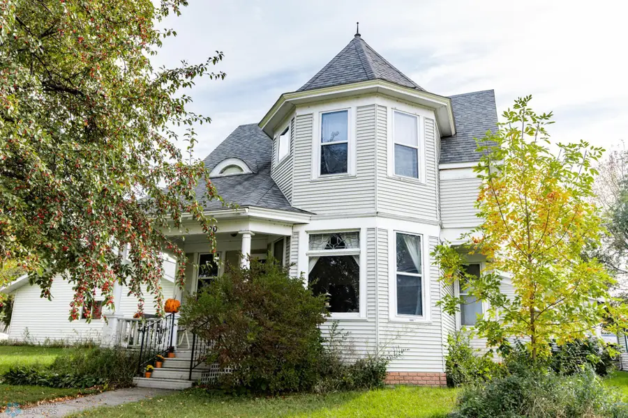 320 Elm Street, Crookston, MN 56716 - Image #3