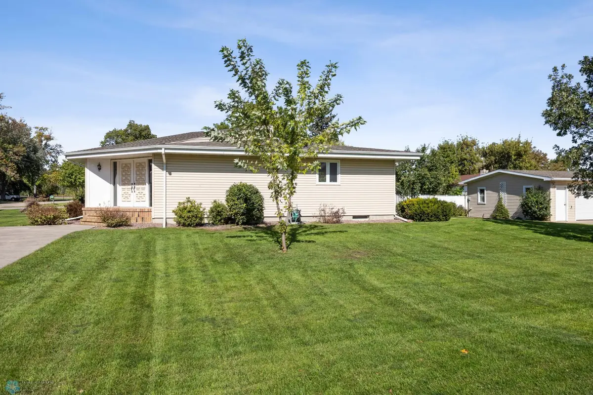 161 2nd Avenue S, Casselton, ND 58012 - Image #1