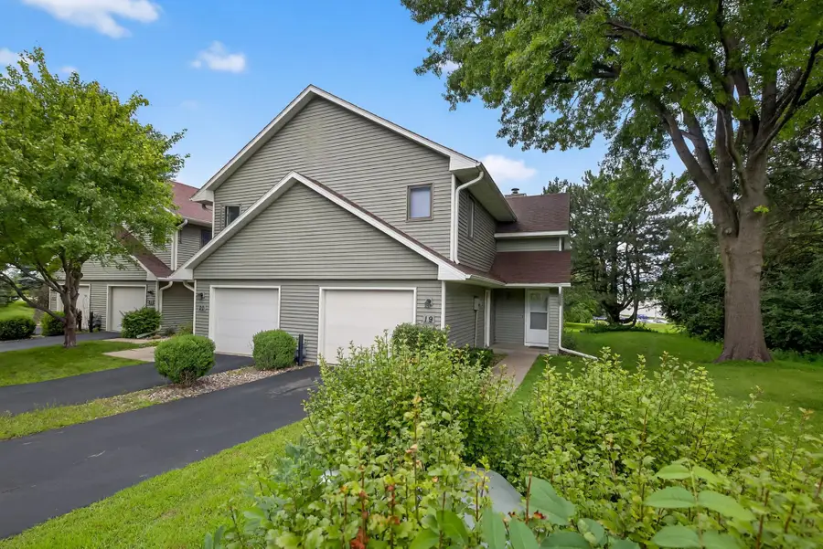19 Elton Ridge Court Nw, Rochester, MN 55901 - Image #2