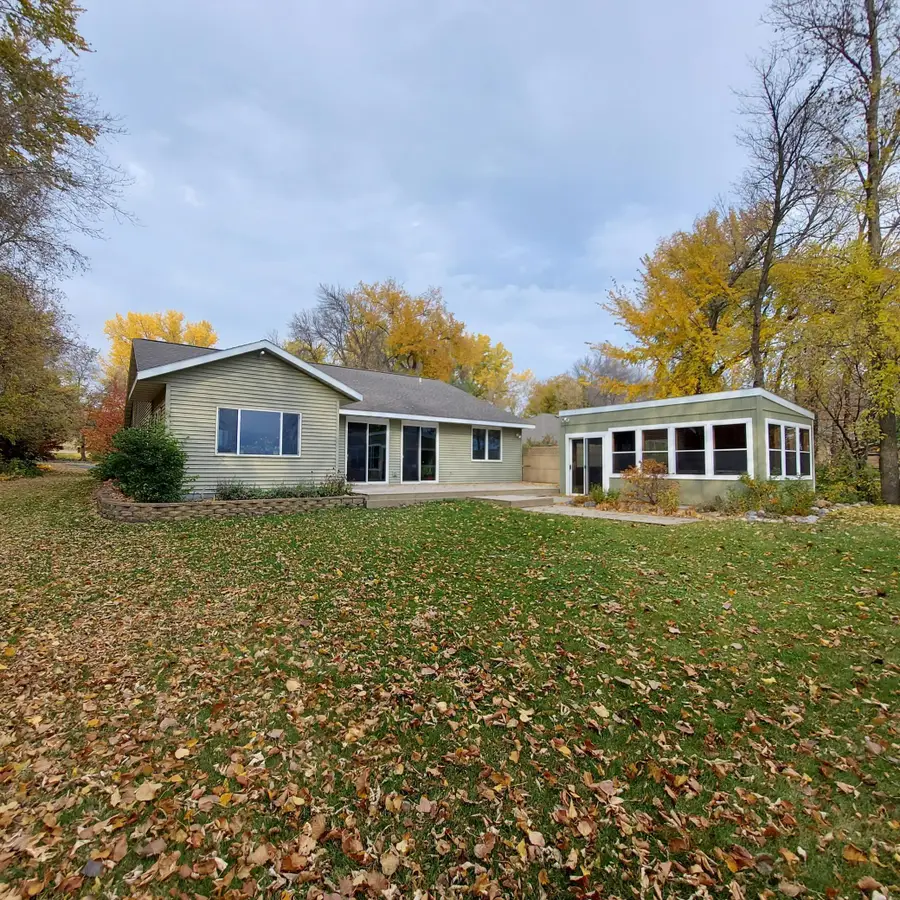 1211 15th Avenue Nw, Willmar, MN 56201 - Image #2