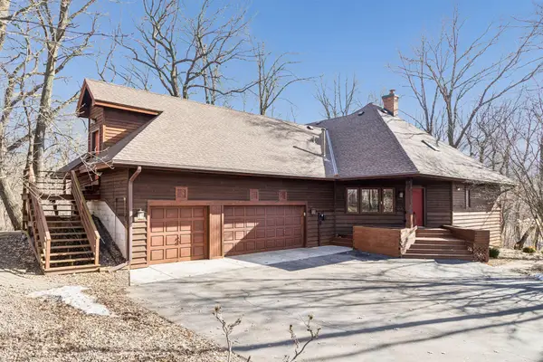 4425 Holm Oak Lane N, Oakdale, MN 55128