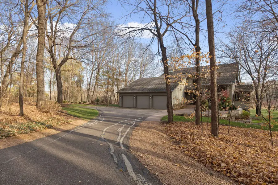 100 Black Oaks Lane N, Plymouth, MN 55391 - Image #3