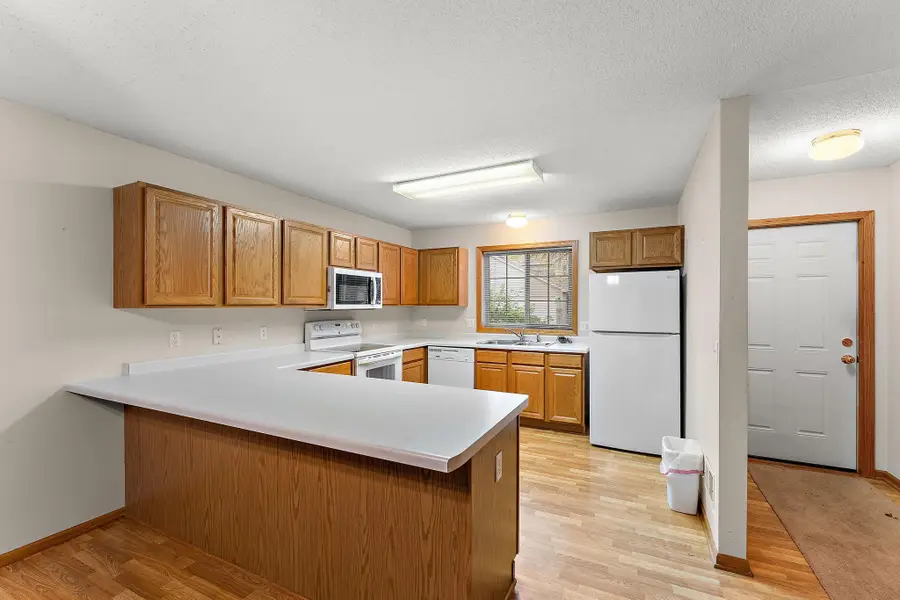 696 Monn Avenue, Vadnais Heights, MN 55127 - Image #3