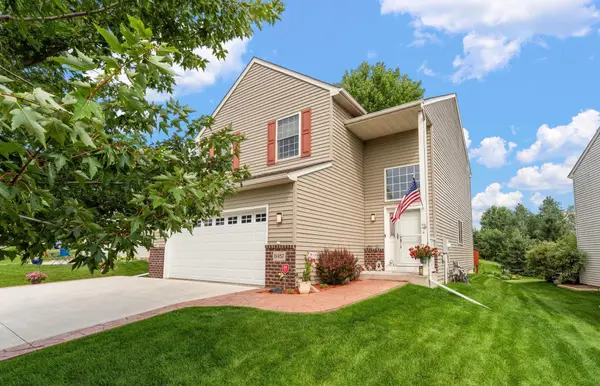 8457 Savanna Oaks Lane, Woodbury, MN 55125