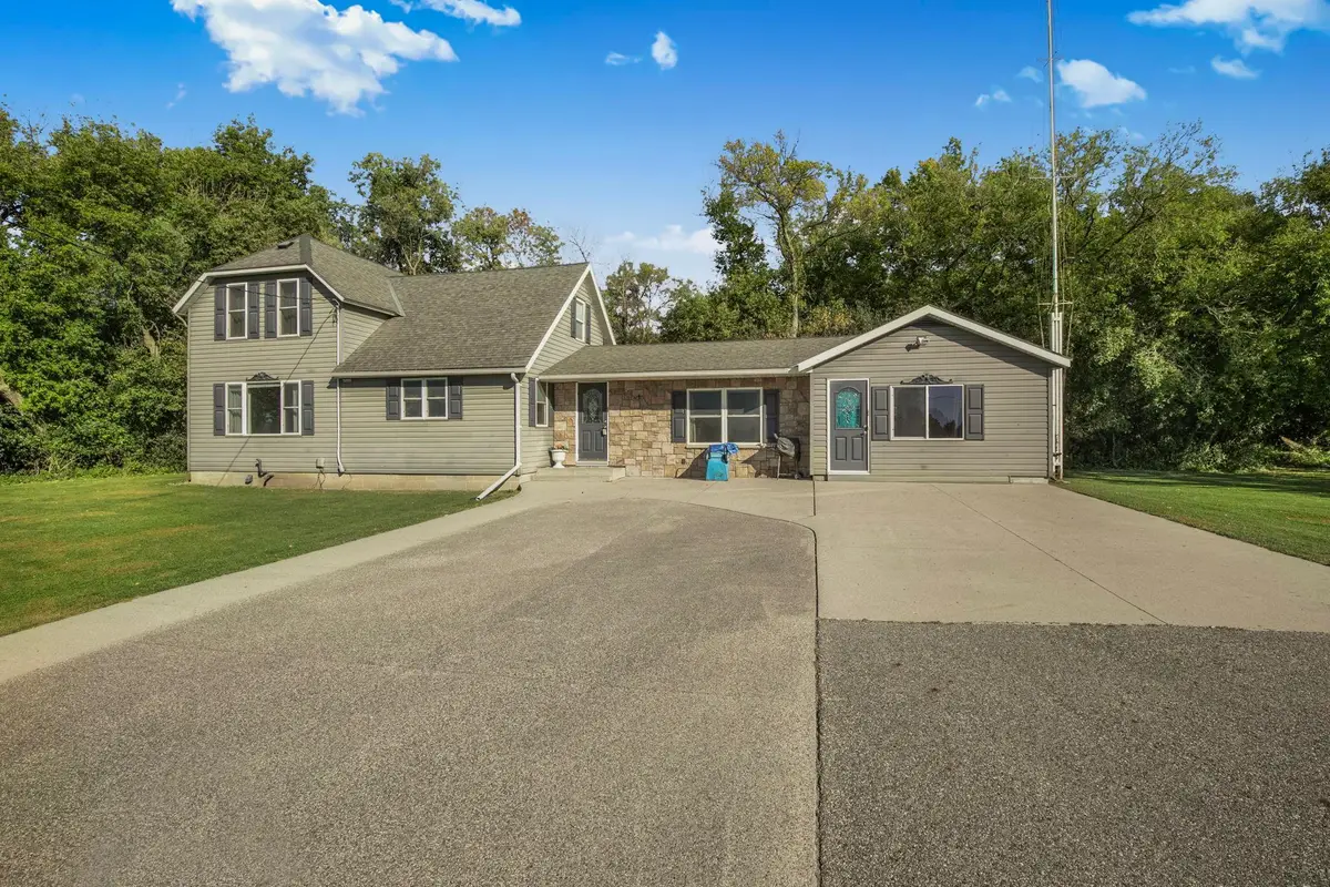 1910 30th Street Sw, Willmar, MN 56201 - Image #1